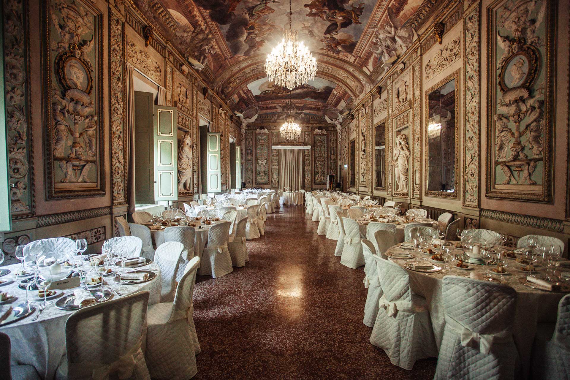 EXCLUSIVE LOCATIONS IN EMILIA - CAVALLOTTI TRAVEL